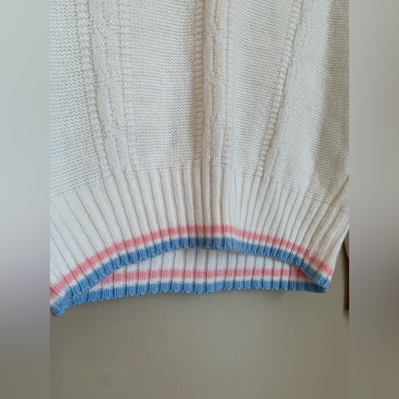 Garland Off White Sweater v neck 70’s 80’s
Pink and blue trim details - Picture 3 of 7